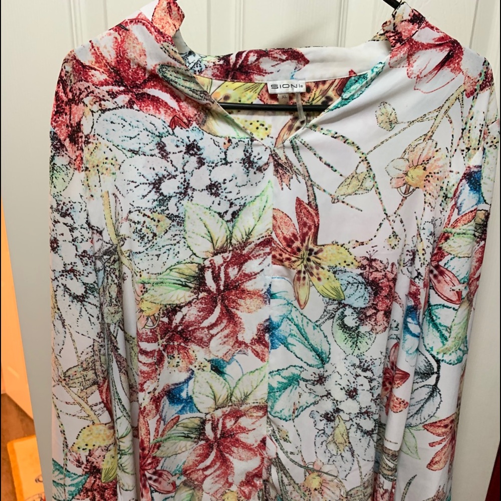 SIONI SHIRT w/ flowers